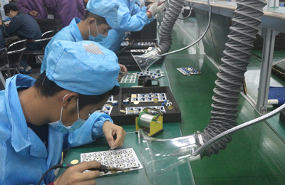 后焊、焊接加工（镜头2）